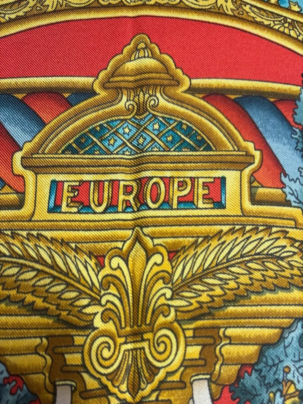 Authentic Hermes scarf Carre 90 Reds Silk Hermès - EUROPE by Joachim Metz. RaRE